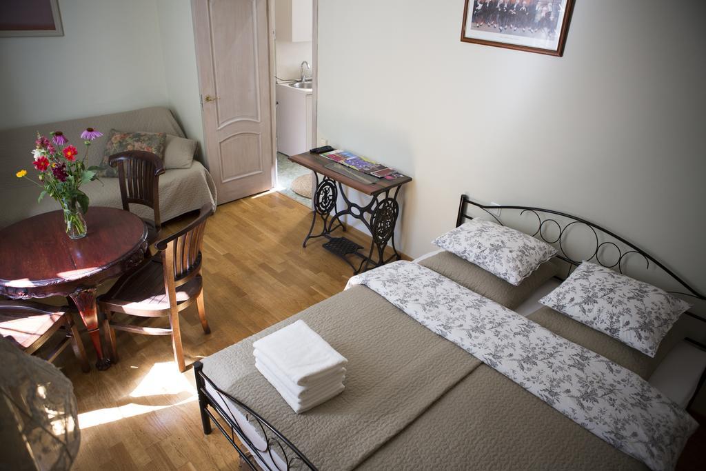 Centro Apartment Near Gedimas Avenue Vilnius Ngoại thất bức ảnh
