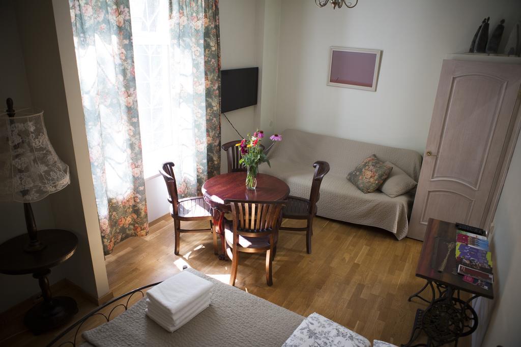 Centro Apartment Near Gedimas Avenue Vilnius Ngoại thất bức ảnh